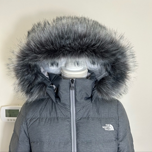 🩶The North Face Women's Gotham Jacket II Down Coat 🩶 - Picture 3 of 15